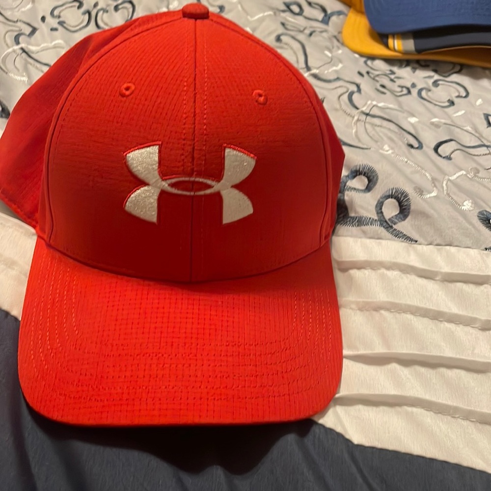 Like new under armour adjustable red hat